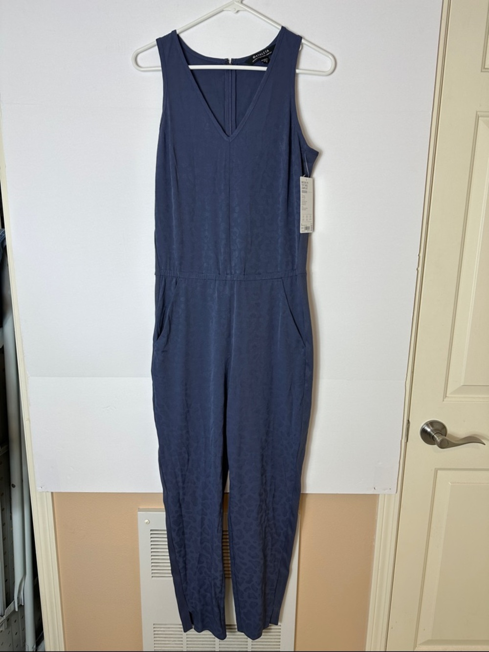 Athleta Brooklyn Textured Navy Sleeveless V-Neck Jumpsuit